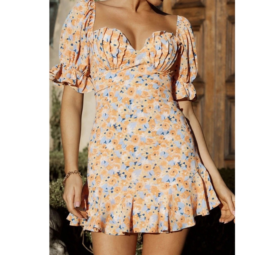 Selfie Leslie new with tags orange floral mini dress size small ruffle hem